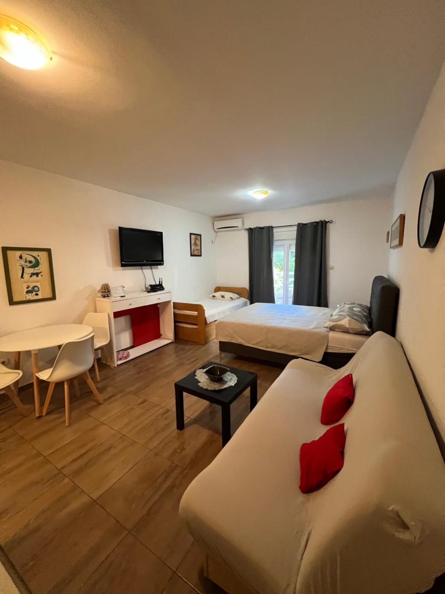 Quiet In Becici-next To Mediteran- Garage Free * Budva